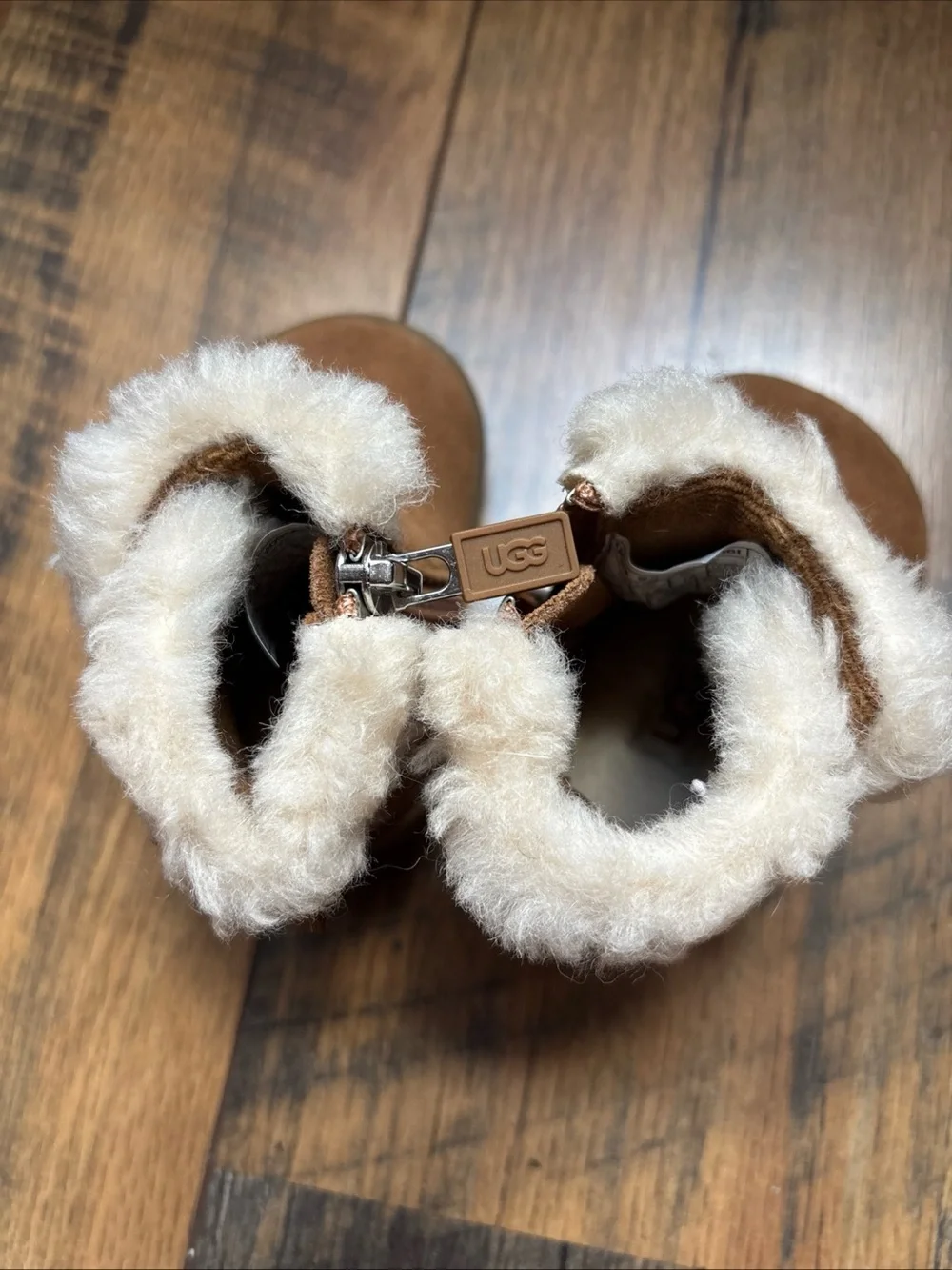 UGG Mallya Sherpa lined infant girls boots size 0/1